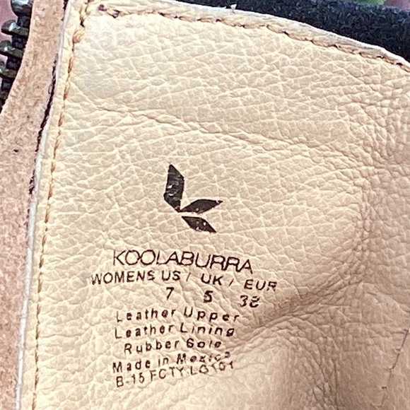 💋Koolaburra Boho Black Suede Leather Block Heel Open Toe Fringed Sandal - Picture 8 of 10